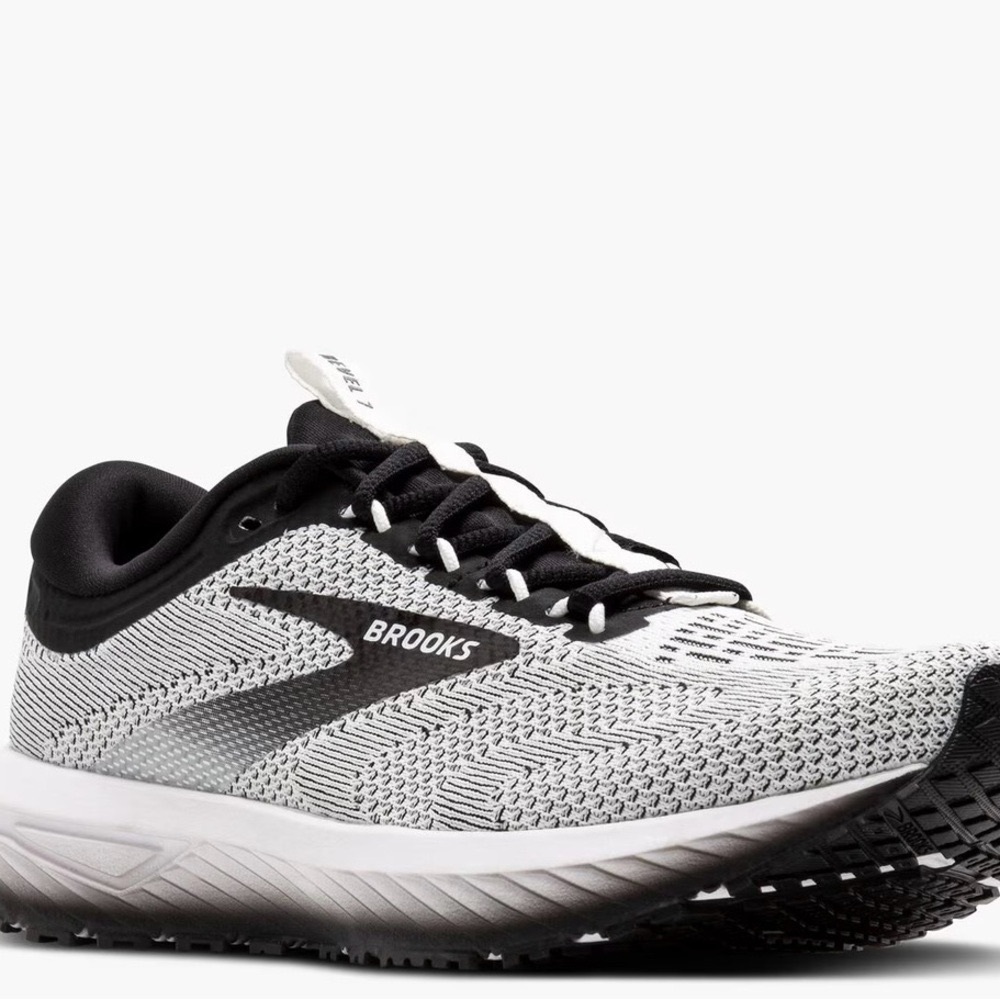 Brooks Woman’s Revel 7 Athletic Shoes in Black and White - BRAND NEW with tags